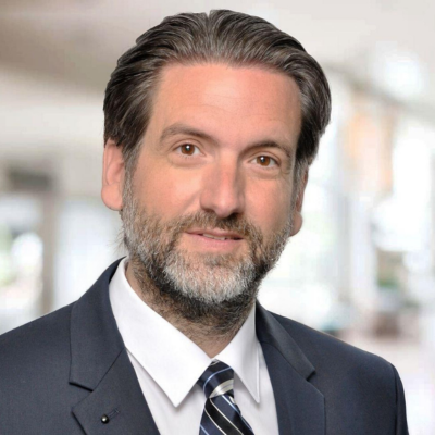 Dr. Sascha Arnautović